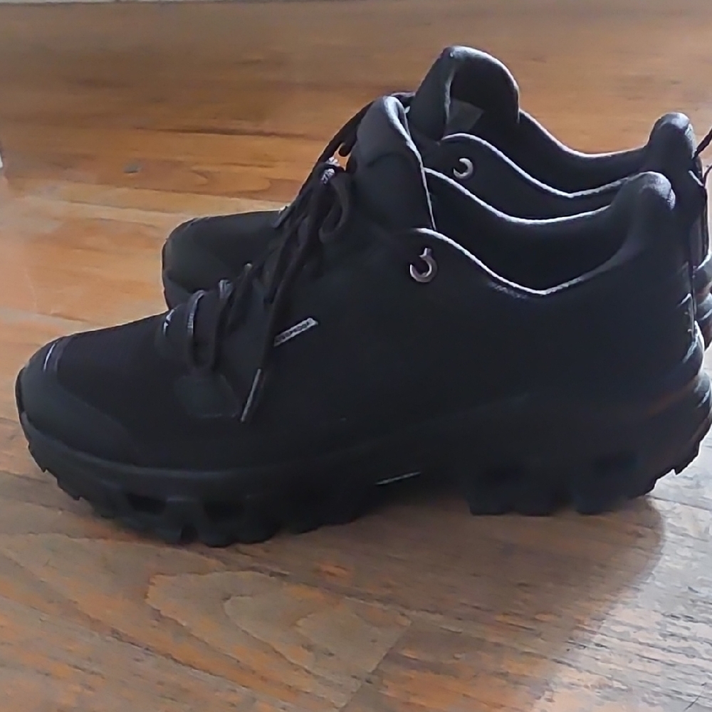 On Cloud - Cloudrock 2 - Waterproof- Women's 8.5 - Worn Once